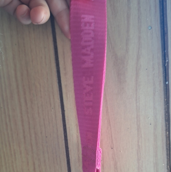 Steve Madden Wristlet - Picture 4 of 5